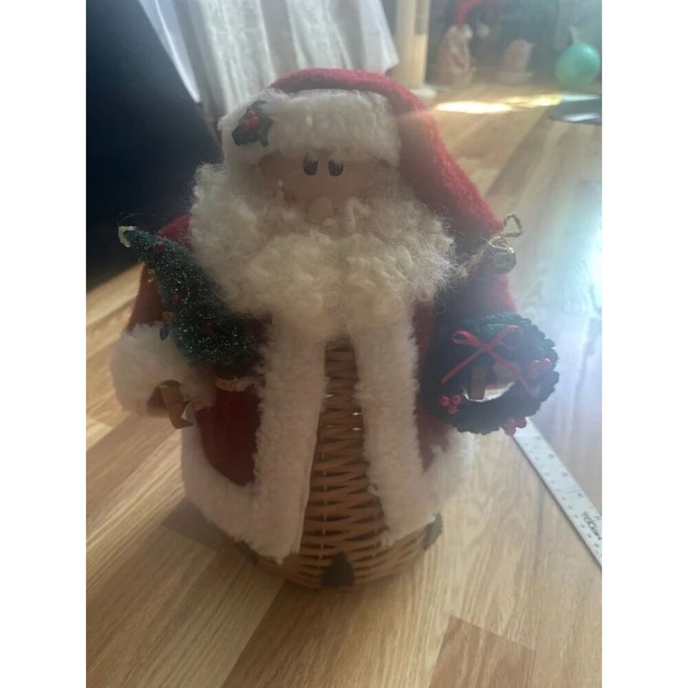 Santa basket tree topper